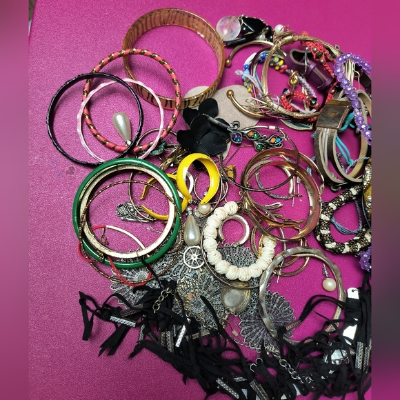 Lot Of Jewelry Broken Scrap And Crafts 1lb0.6 - Picture 4 of 6